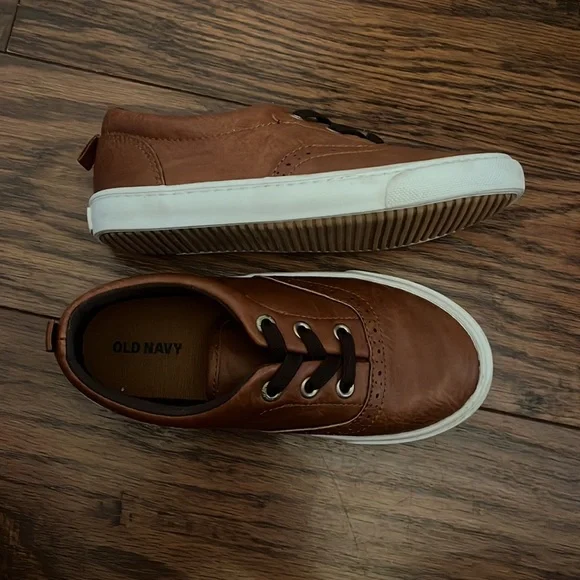 Old Navy shoes - Picture 7 of 15